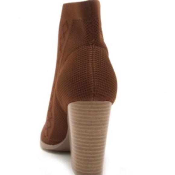 LAST PAIR Peep Toe Ankle Booties - Picture 7 of 7